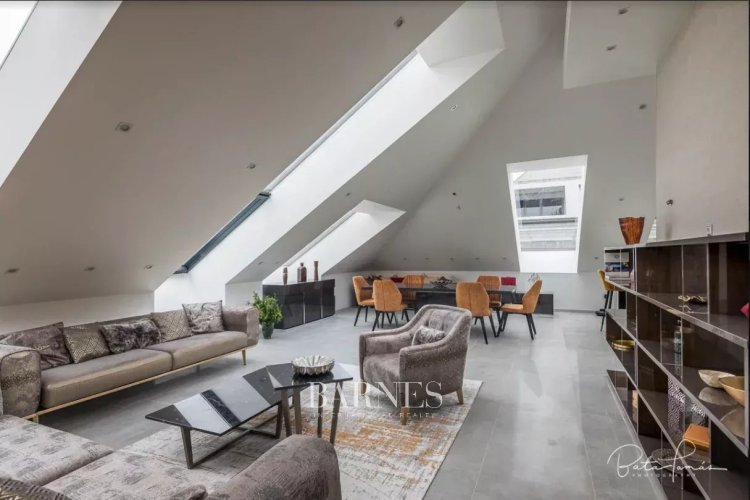 3-bedroom penthouse with roof terrace and panoramic view to  Basilica