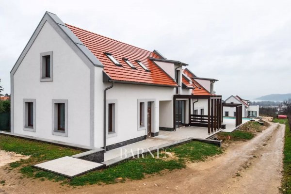 Panoramic family house with pool in Balatonfüred