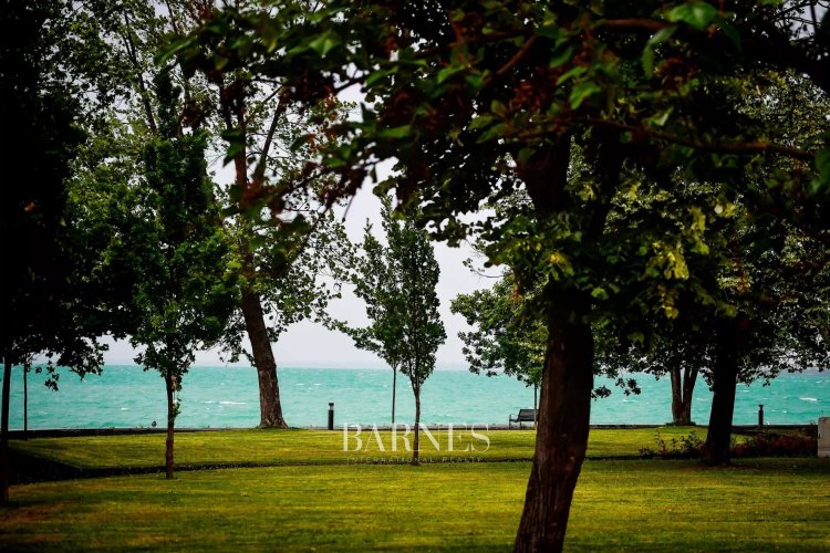 Panoramic condominium apartments in Tihany