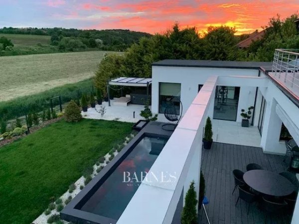 Luxury villa in Telki, with garden, pool, panoramic view