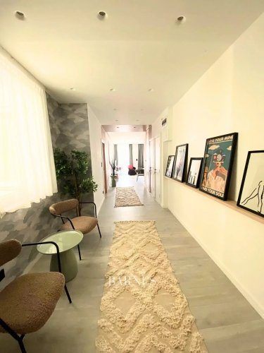 Kiadó két-hálós lakás a Liszt Ferenc tér közelében