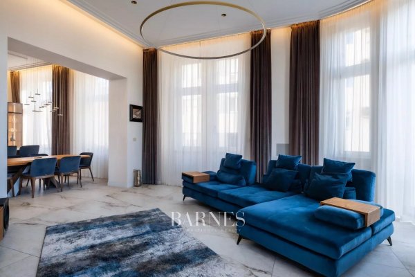 3 hálós luxuslakás erkéllyel és belvárosi panorámával az Andrássy úton