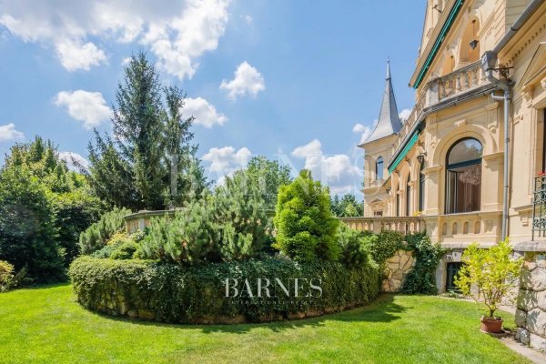 Eclectic-neo-renaissance Villa on Rosehill