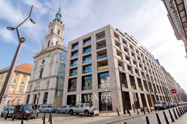 Two-bedroom apartment for rent in the Emerald residence