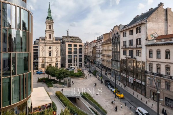 Stunning Apartment with panoramic view to Servita Square