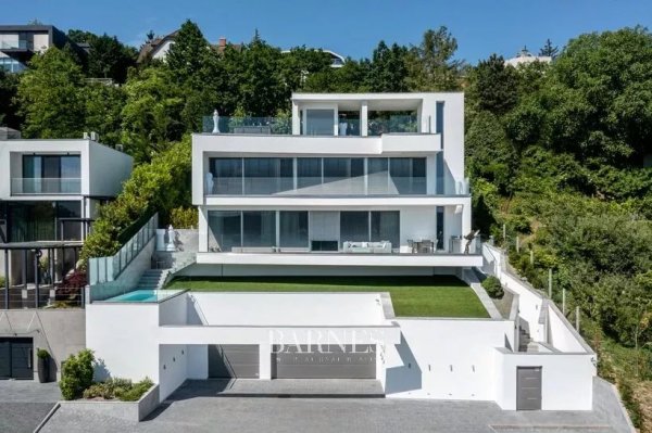 Exclusive Panoramic Luxury Villa in II. district