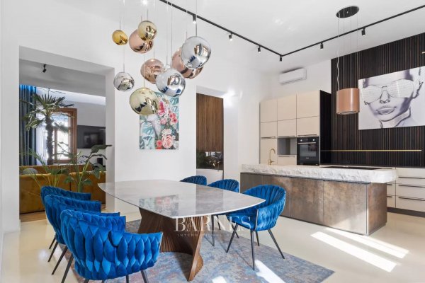 For sale: a nicely renovated property with 3 bedrooms on Podmaniczky Street!