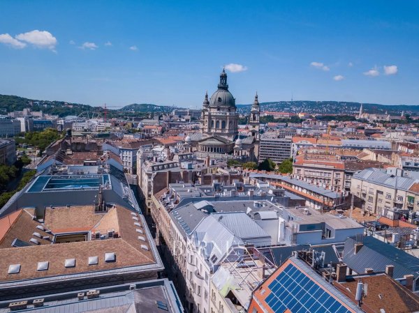 Panoramic duplex apartment on Andrássy Avenue, on top of an architectural gem