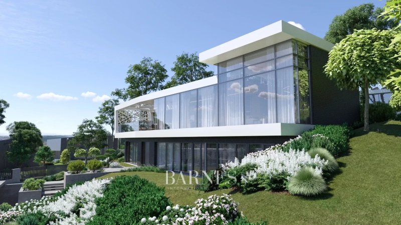 Iconic Luxury Villa in the Most Exclusive Area of Sváb Hill