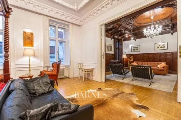 Kiadó: két hálós luxus minőségű lakás az V. kerületben a Nádor utcában