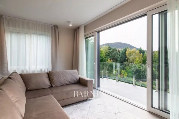 ÚJ ÉPÍTÉSŰ, PANORÁMÁS LUXUS LAKÁS KIADÓ