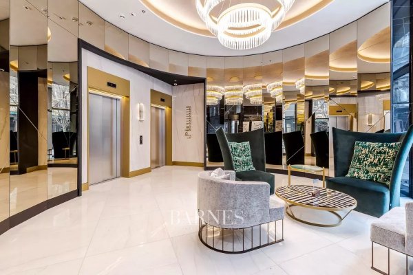 Two-bedroom apartment for rent in the Emerald residence