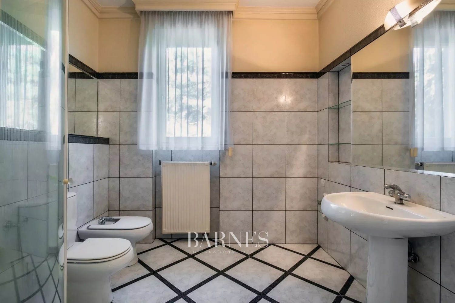 Exclusive 200 m² Duplex Apartment for Rent in Pasarét, in a Quiet Side Street - picture 18