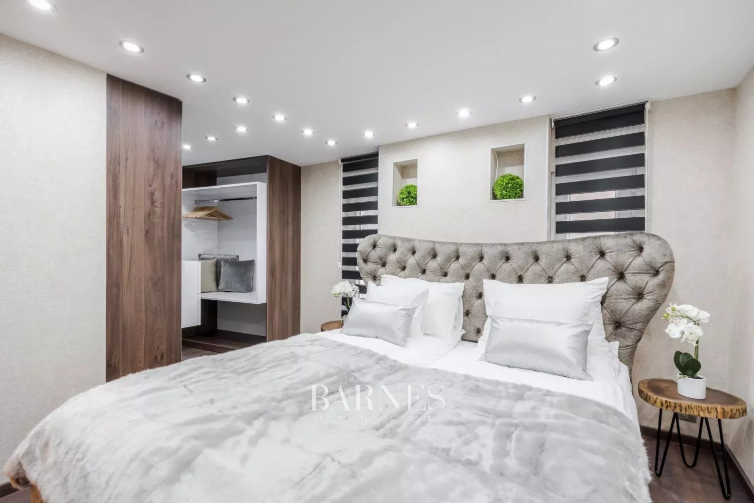 Two Airbnb apartments for sale in the 7th district, with windows facing Dohány Street - picture 19