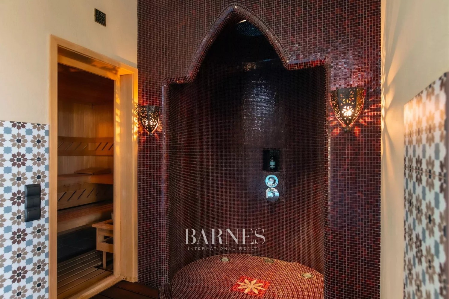 Resort-stílusú családi villa: a kikapcsolódás és a feltöltődés luxusszigete - picture 10