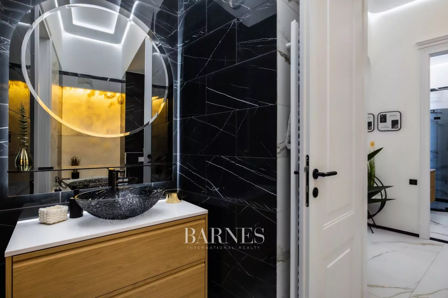 3 hálós, erkélyes saroklakás a Múzeum körúton - picture 13