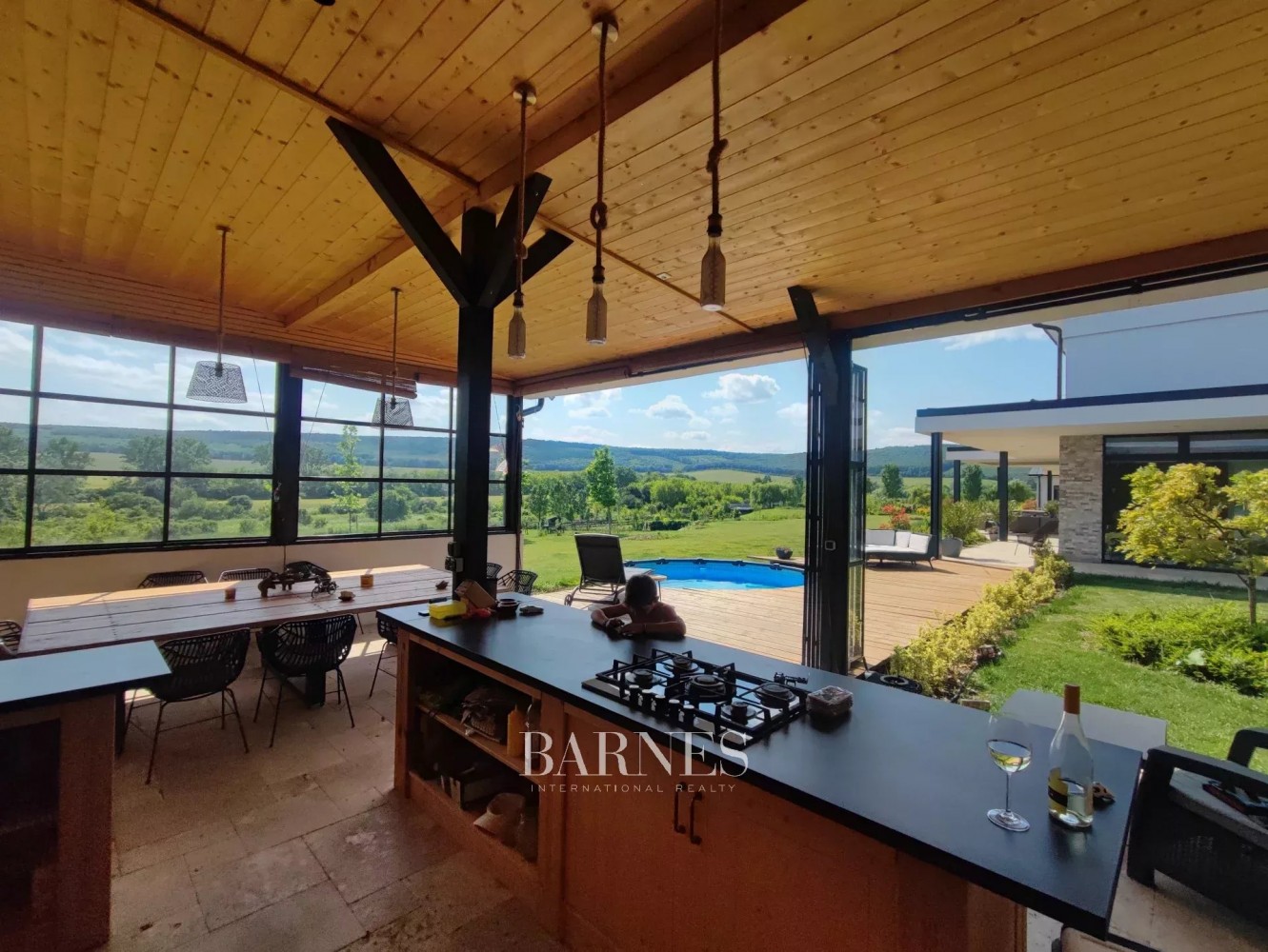 Magical Estate for Sale Embraced by Forest in Törökbálint - picture 18