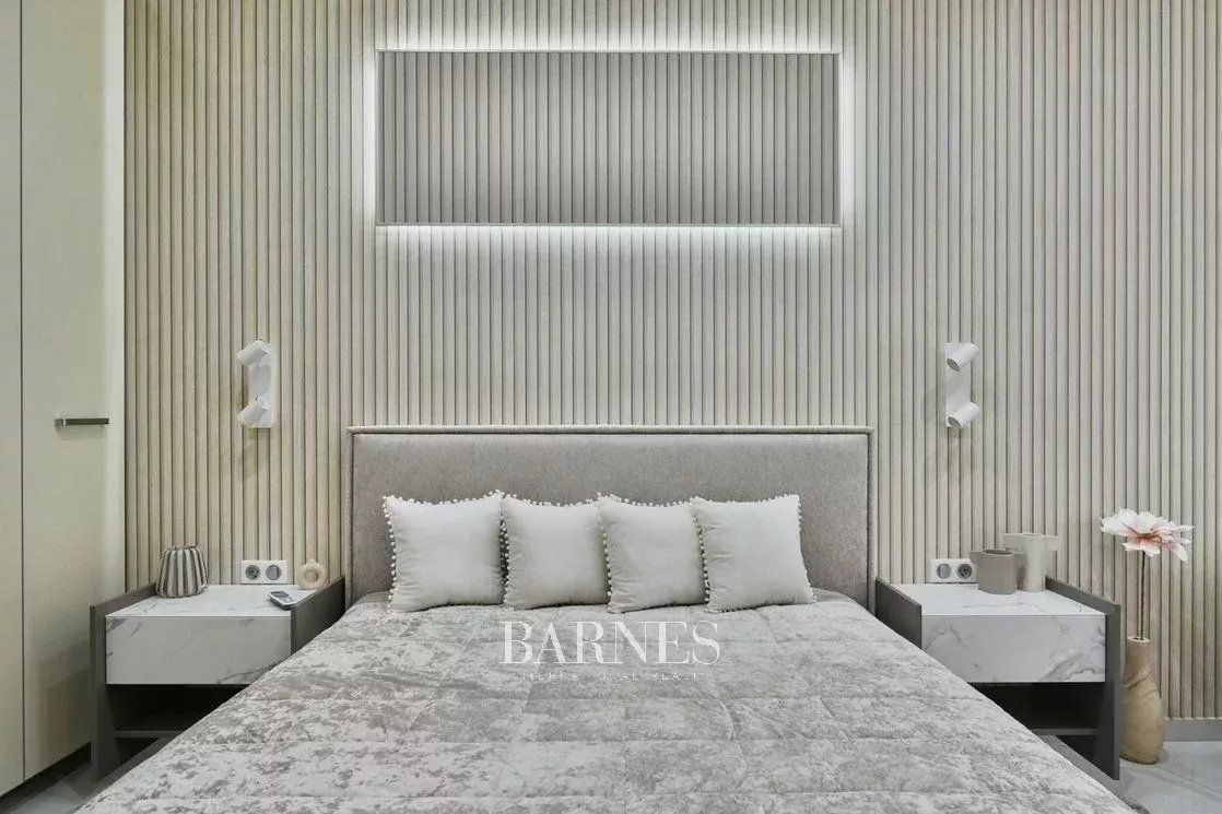 Panorámás, bútorozott luxuslakás a Madách tér közelében - picture 9