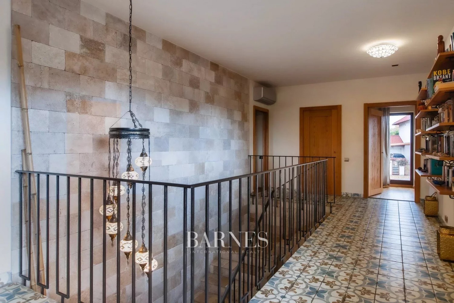 Resort-stílusú családi villa: a kikapcsolódás és a feltöltődés luxusszigete - picture 15