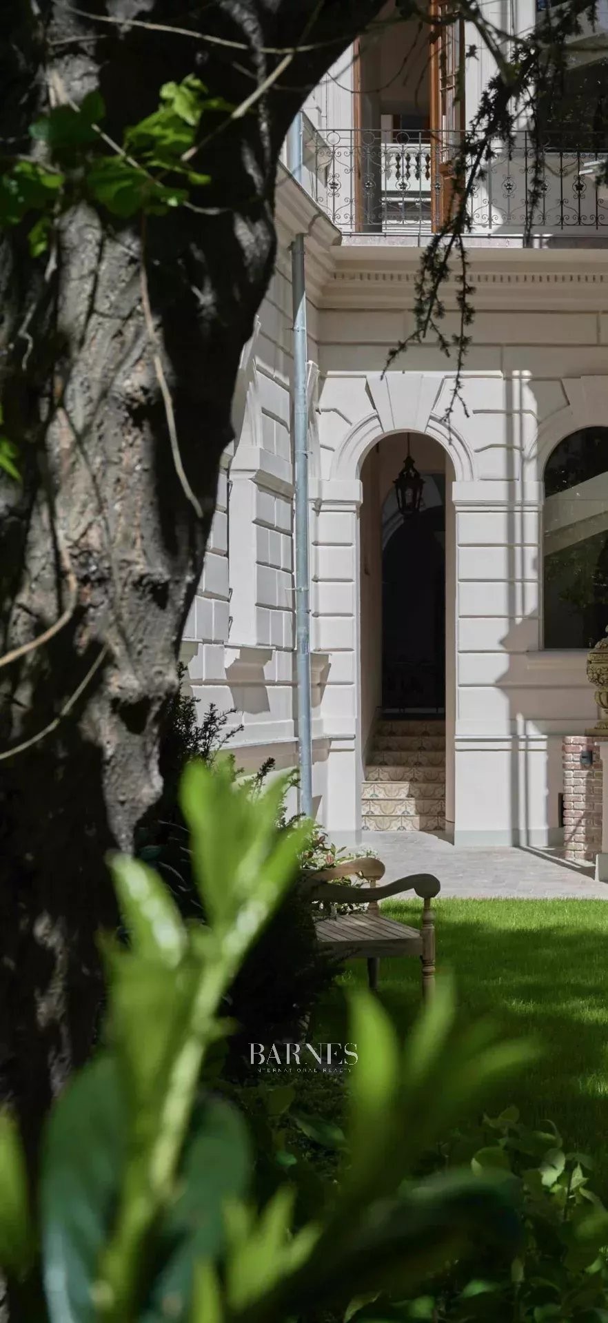 Klasszikus elegancia a Kodály Körönd ikonikus palotájában - picture 20