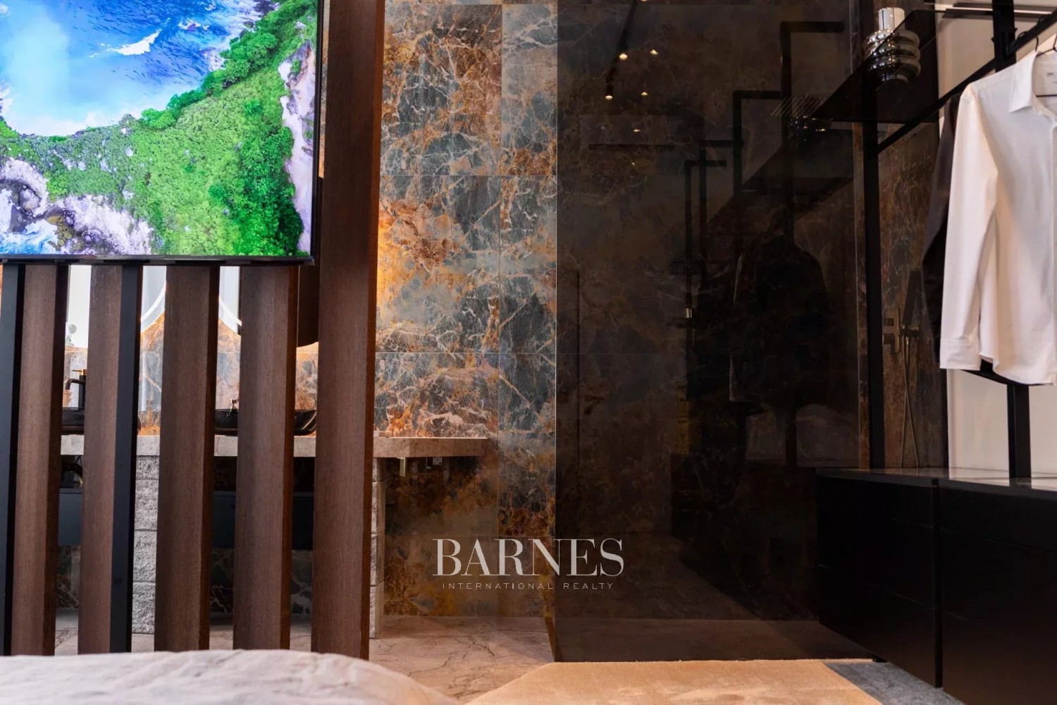 Living room + bedroom, furnished luxury apartment for sale in Váci Street - picture 4