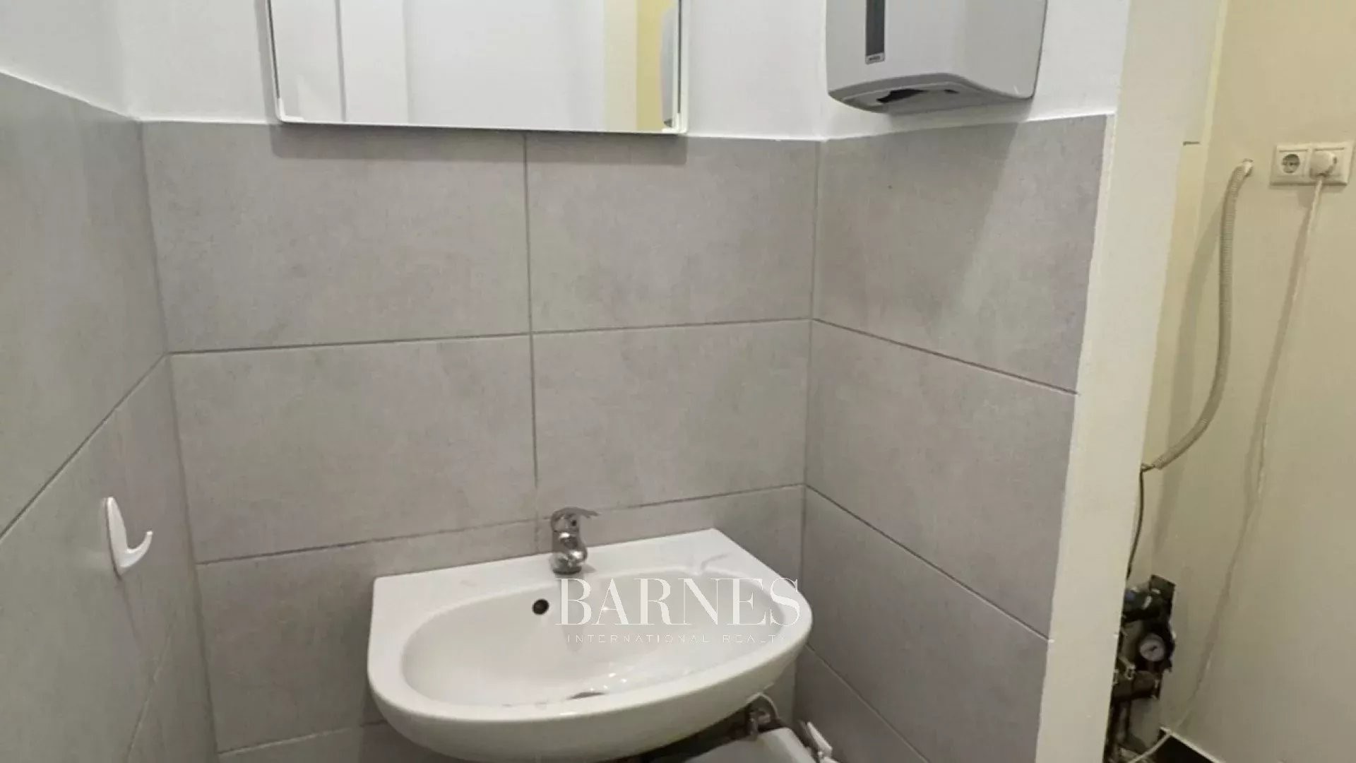 Commercial  Unit for rent at Andrássy Avenue - picture 8