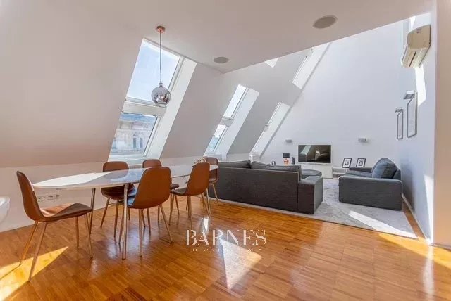 Kiadó 2 hálószobás, belső kétszintes penthouse apartman városi panorámával - picture 7