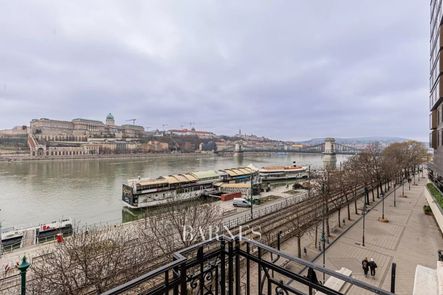 Dunai  panorámás, bútorozott luxuslakás a folyóparton - picture 2