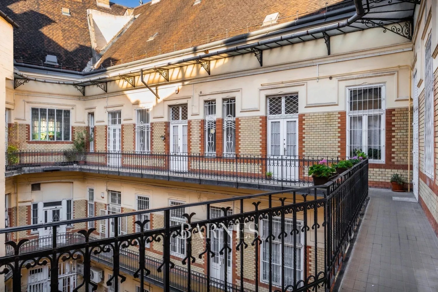 Felújítandó, nagypolgári lakás, szecessziós társasházban - picture 15