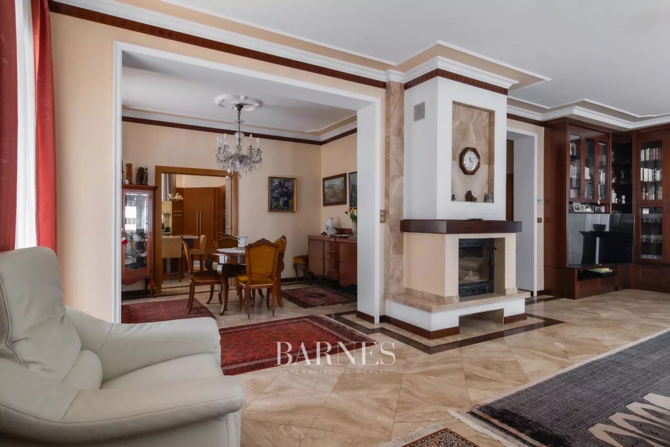 Classical panoramic family villa with exclusive Buda side location - picture 5