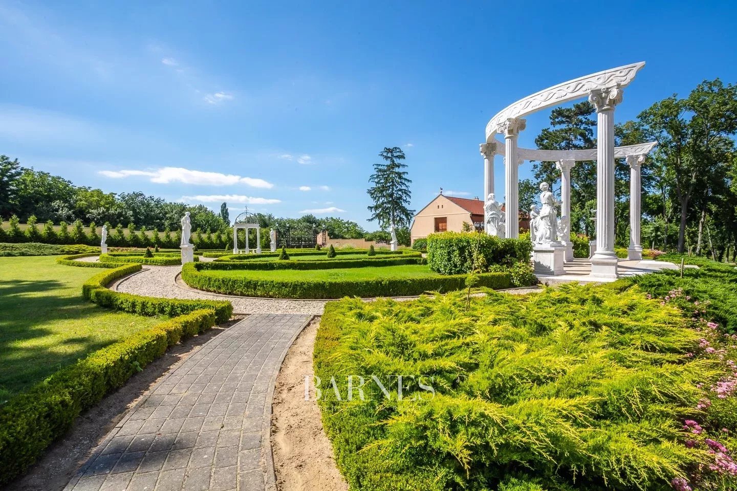 Unique historic mansion for sale – a rebirth of 1898 aristocratic elegance - picture 6