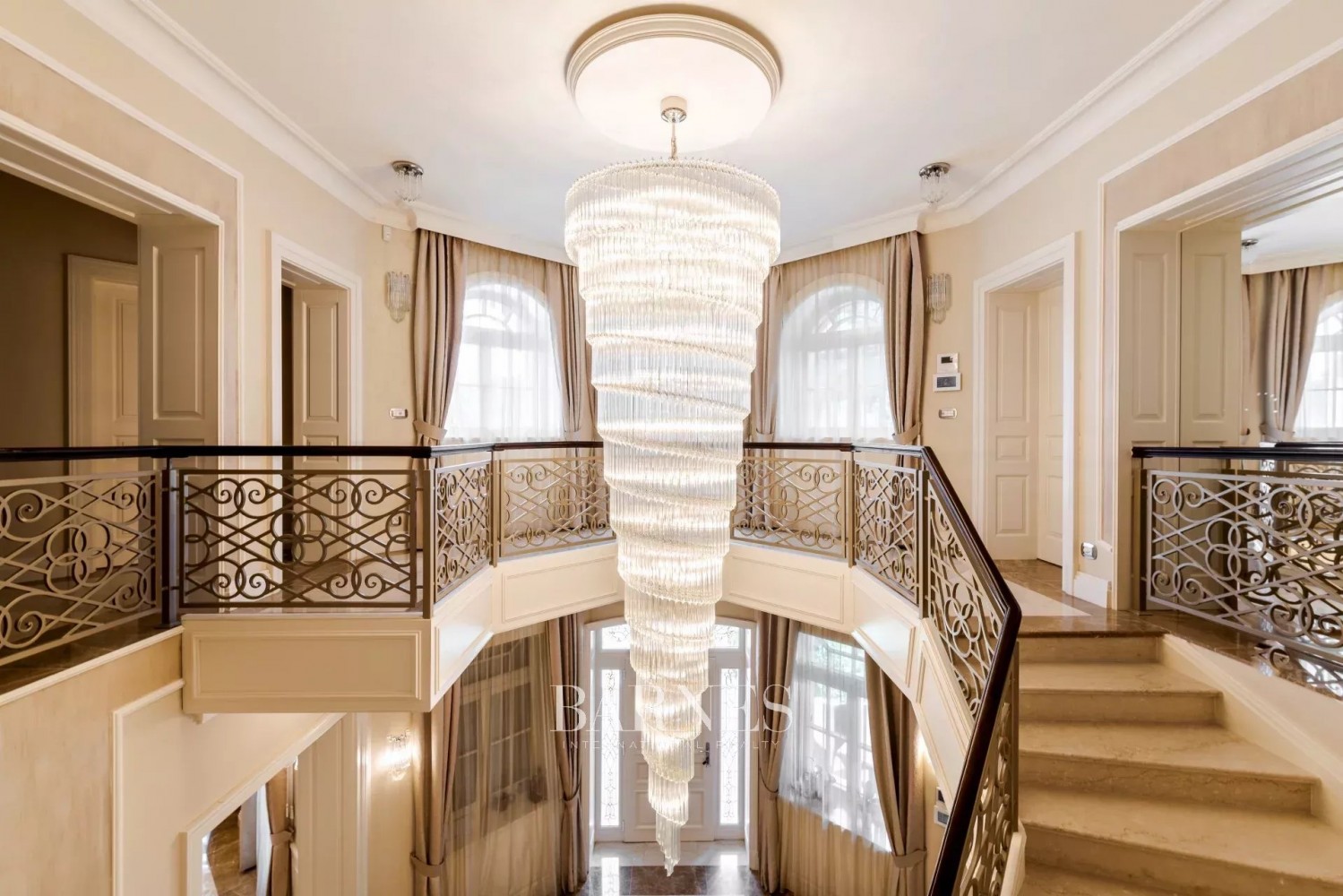 American Style Family Villa - picture 10