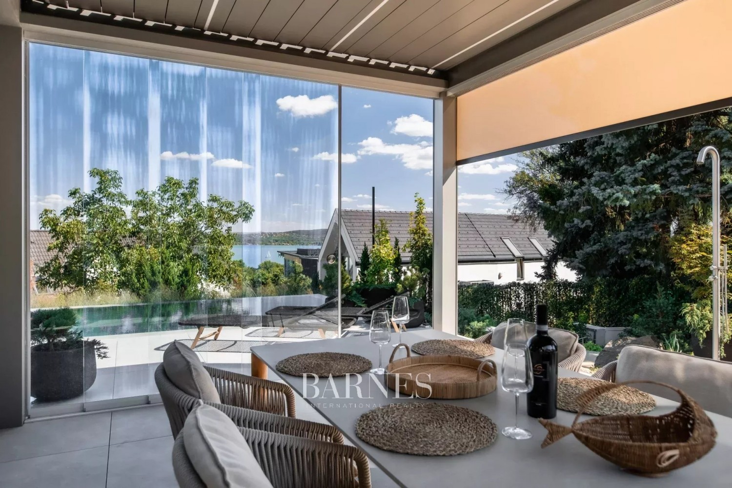 Turnkey, premium category, newly built villa in Tihany - picture 16