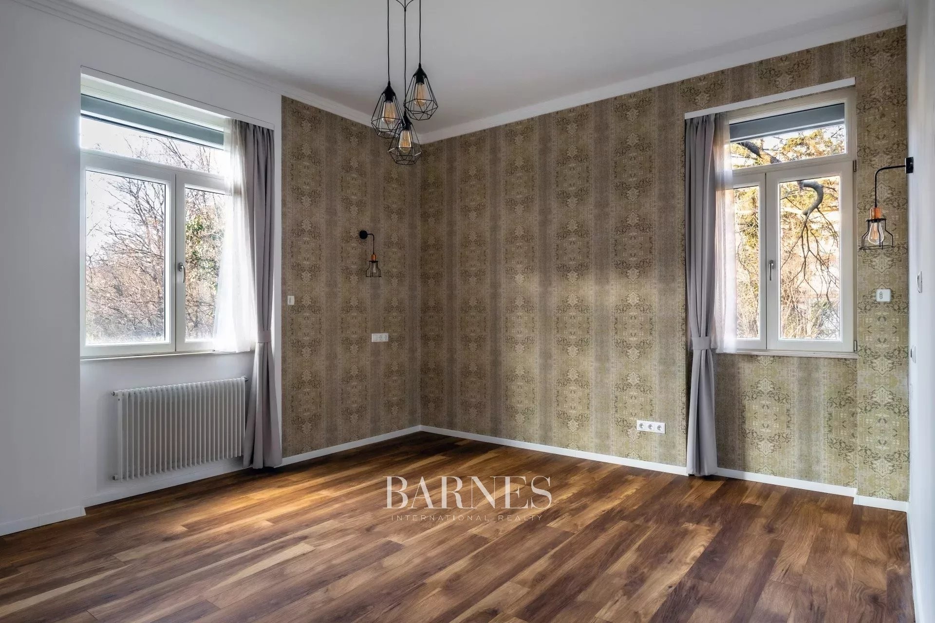 Kiadó: Panorámás, 3 hálószobás villalakás a Gellérthegy egyik csendes utcájában - picture 17