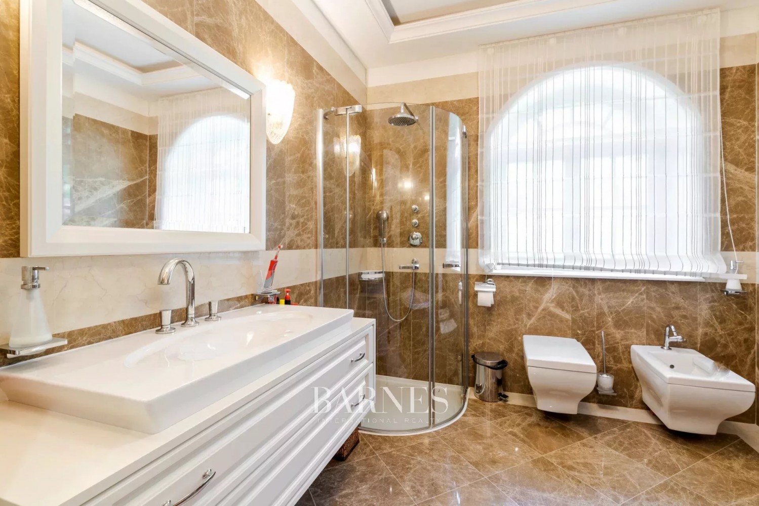 American Style Family Villa - picture 20