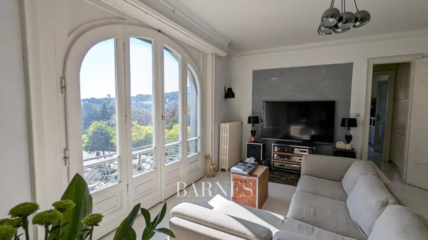 Apartment for sale with a terrace in a villa building next to the Körszálló - picture 5