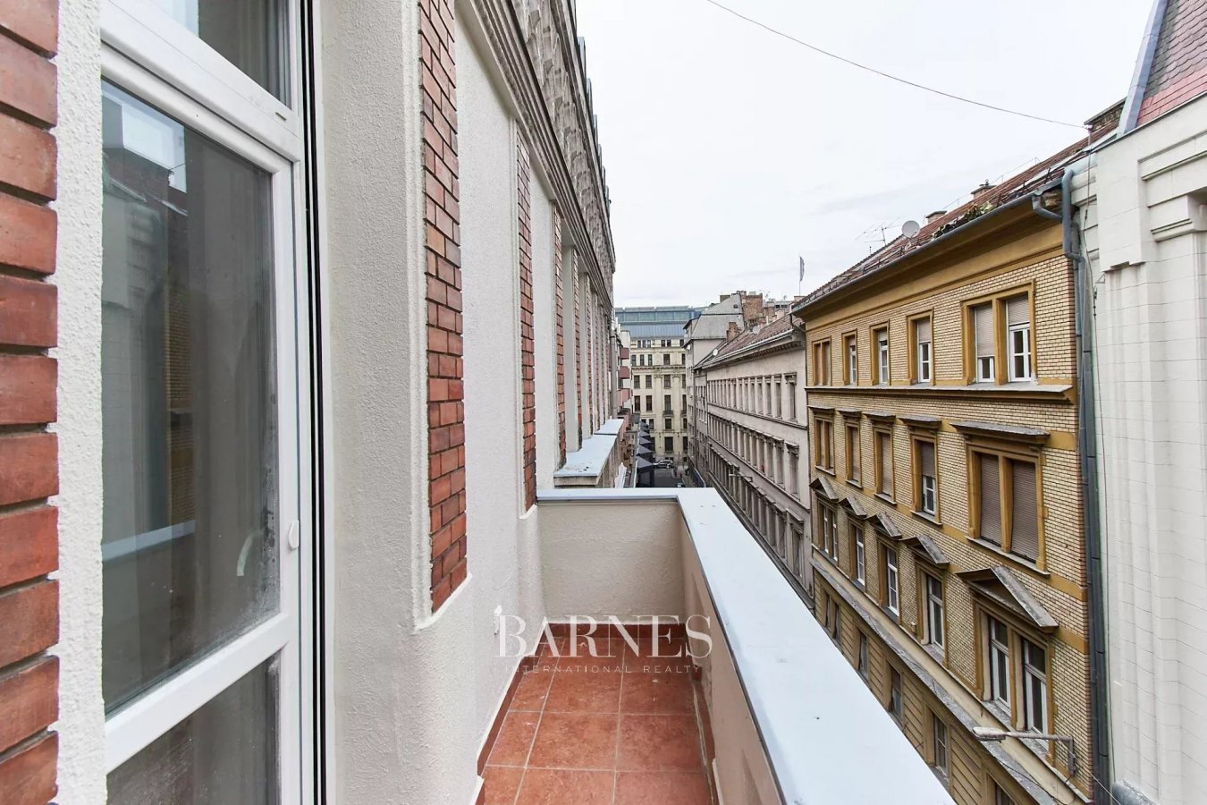 3 Bedroom, furnished luxury apartment in the heart of the City - picture 15