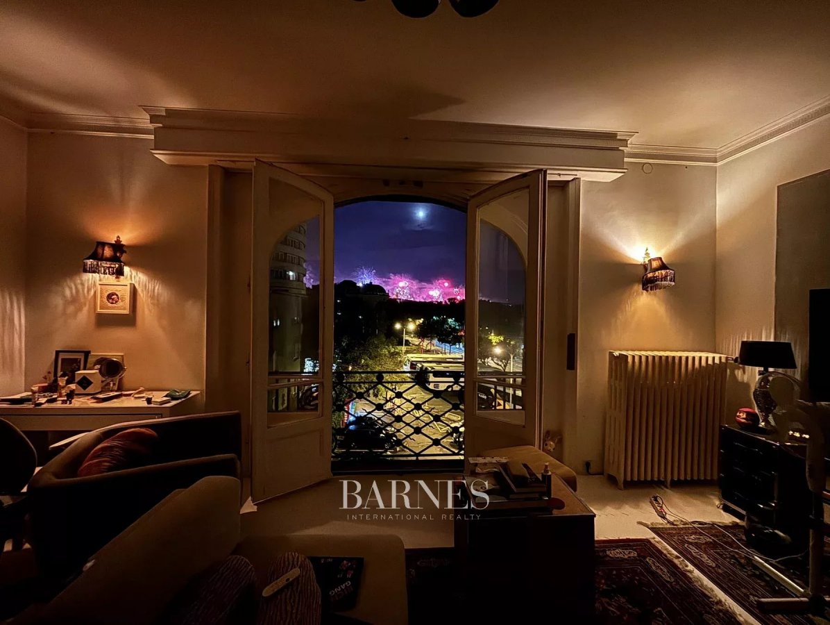 Apartment for sale with a terrace in a villa building next to the Körszálló - picture 18