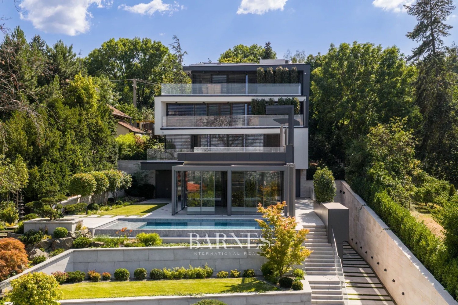 Kulcsrakész, luxus panorámás családi villa a XII. kerületben - picture 7