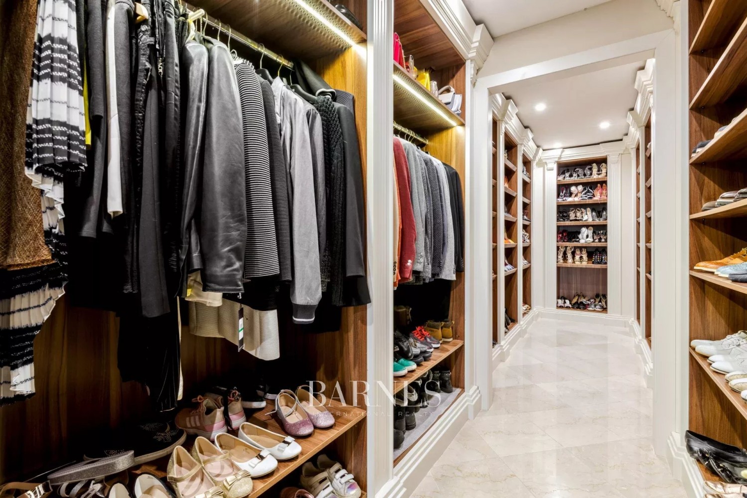 American Style Family Villa - picture 23