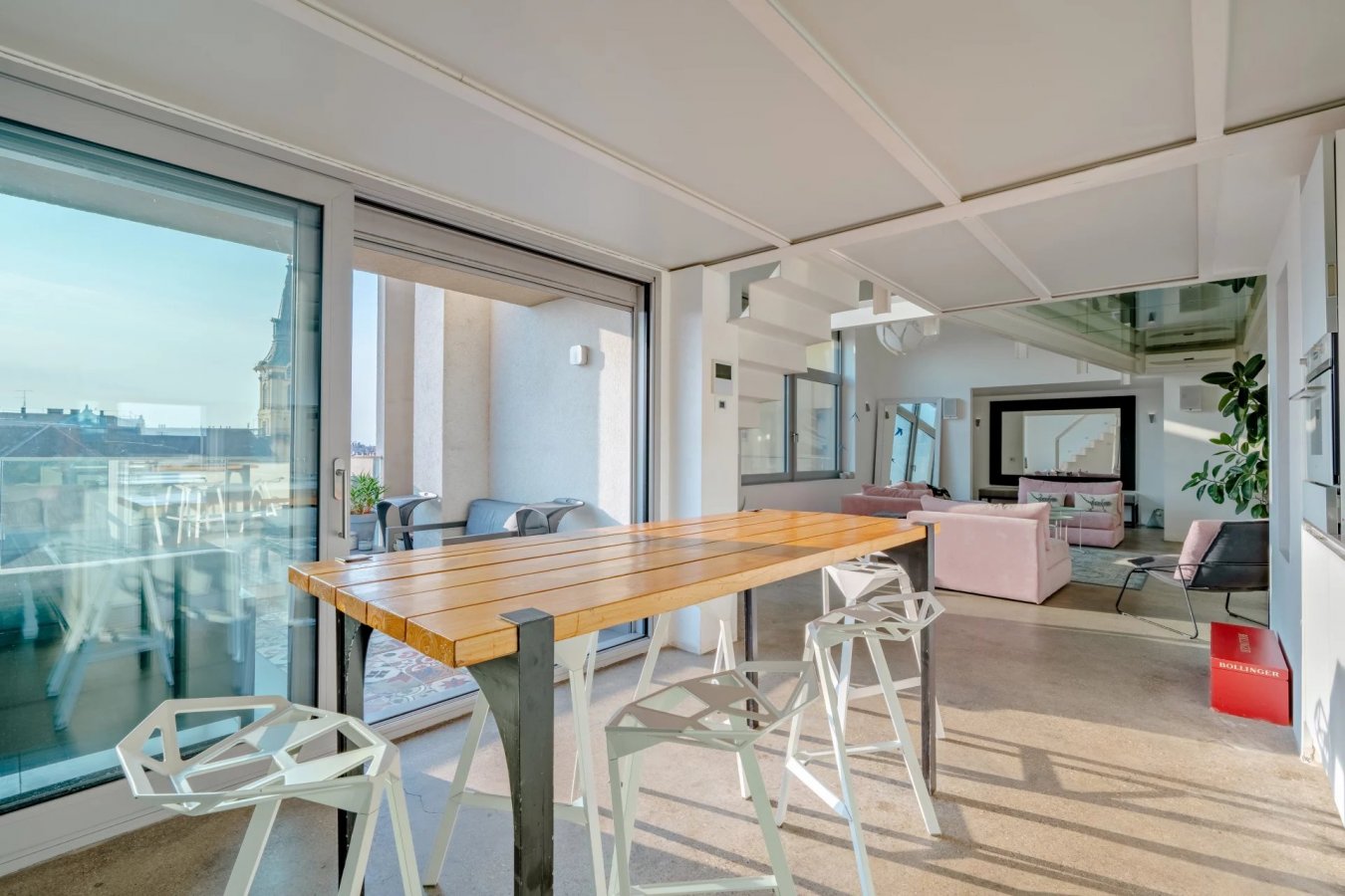 Downtown loft apartment with a panoramic roof terrace - picture 7