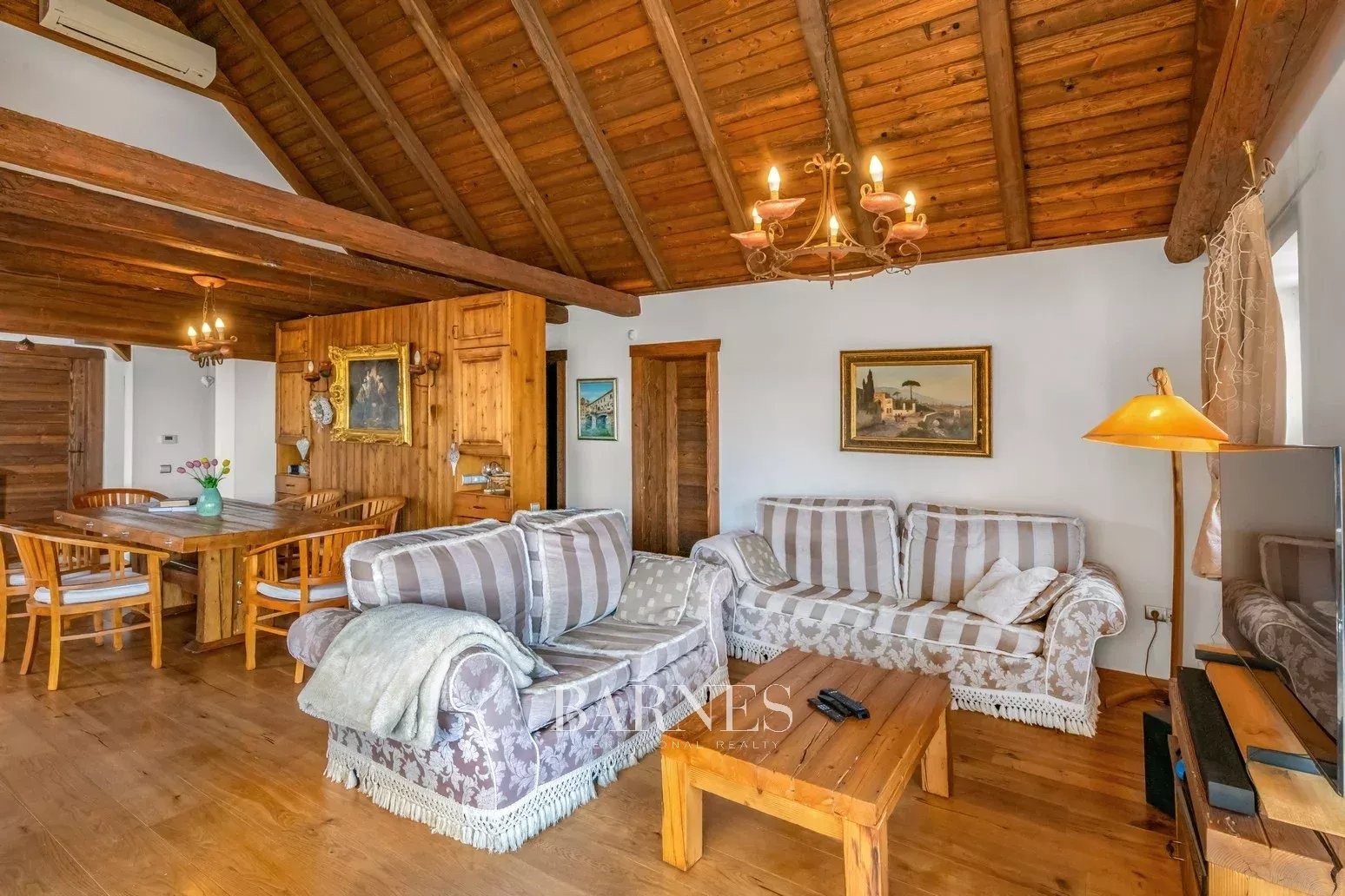 Luxusvilla háborítatlan örökpanorámával Balatonfüreden - picture 14