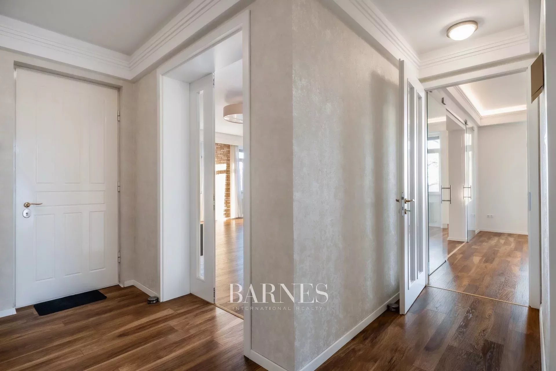 Kiadó: Panorámás, 3 hálószobás villalakás a Gellérthegy egyik csendes utcájában - picture 23