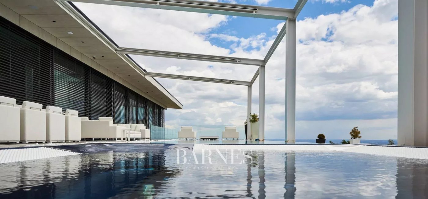 Extravagant Minimal-style Villa on Széchenyi Hill - picture 1
