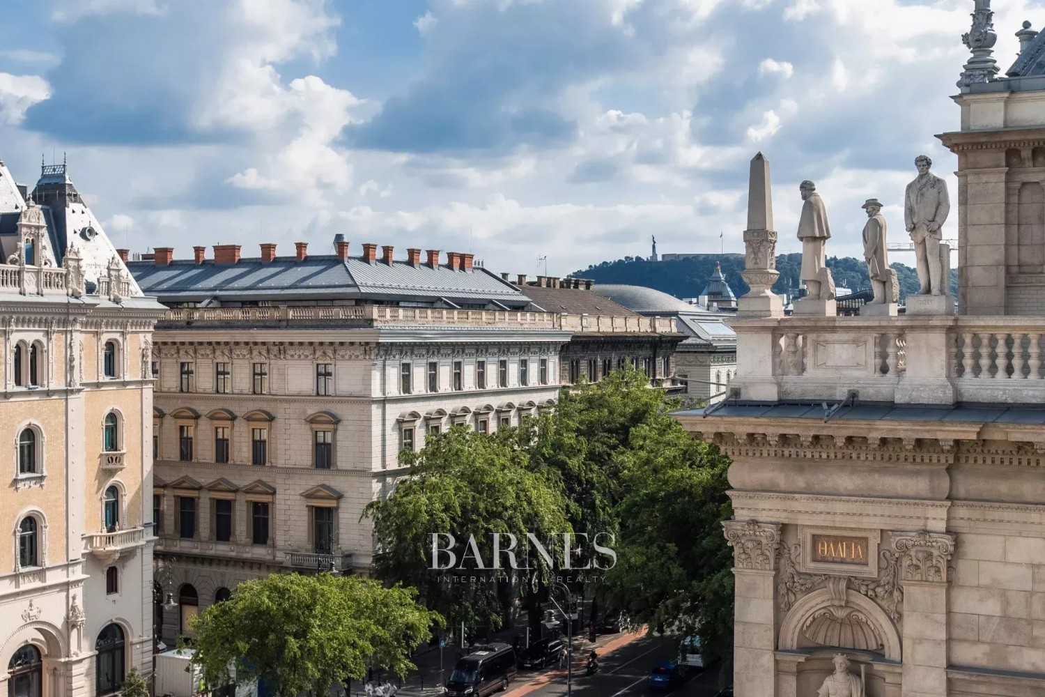 Panorámás luxus penthouse az Operaház és a Balettintézet szomszédságában - picture 31