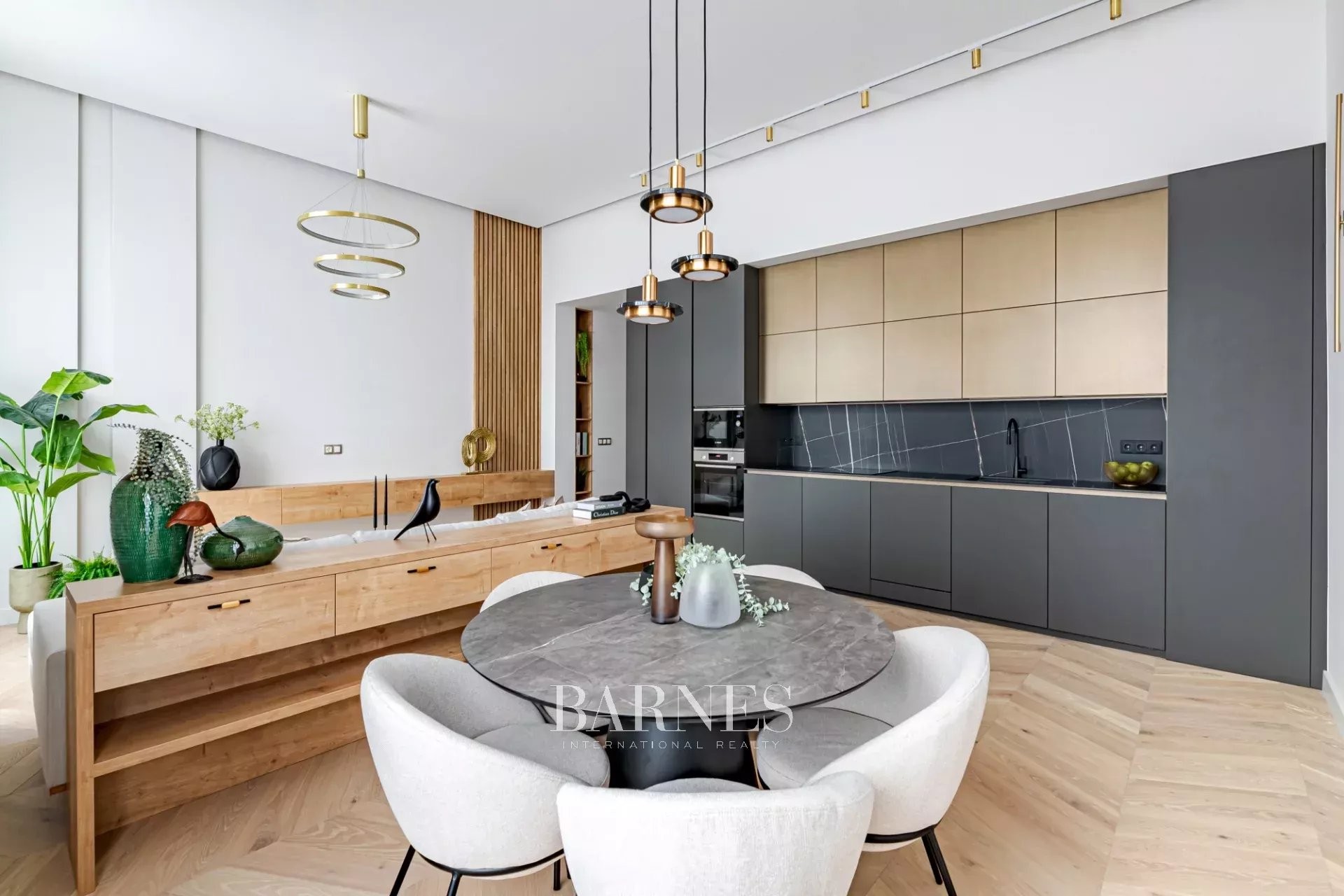 Kiadó egy panorámás, 2 hálószobás lakás - Városi életstílus felsőfokon - picture 7