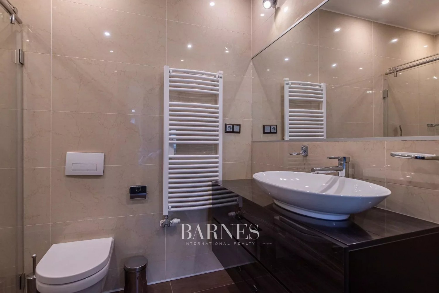 Kozmopolita életérzés az Andrássy úton - picture 11