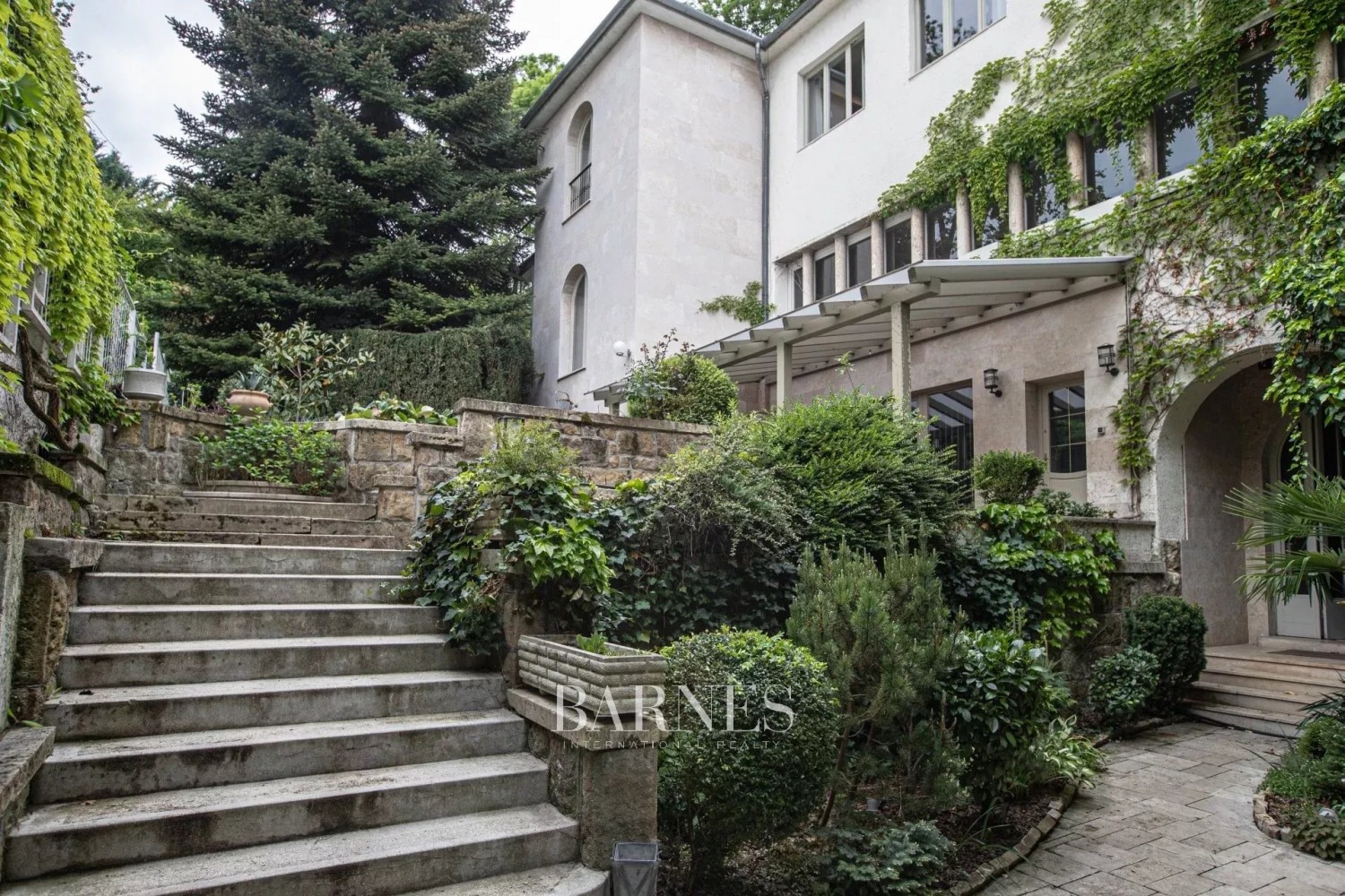 Iroda vagy lakásétterem Kissvábhegyen - picture 16