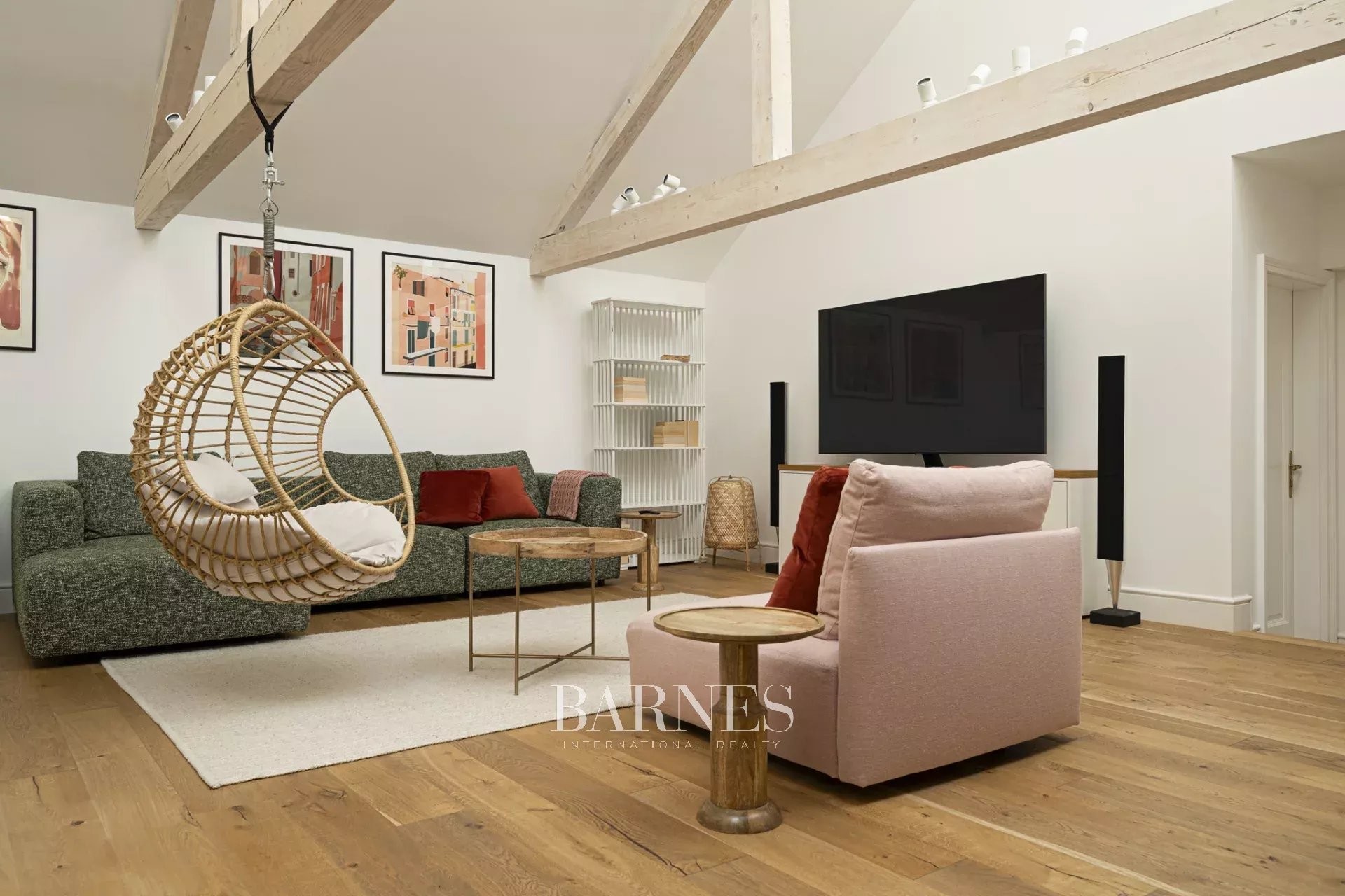 Elegantly renovated listed monument villa in the exclusive villa district of Hárshegy - picture 19