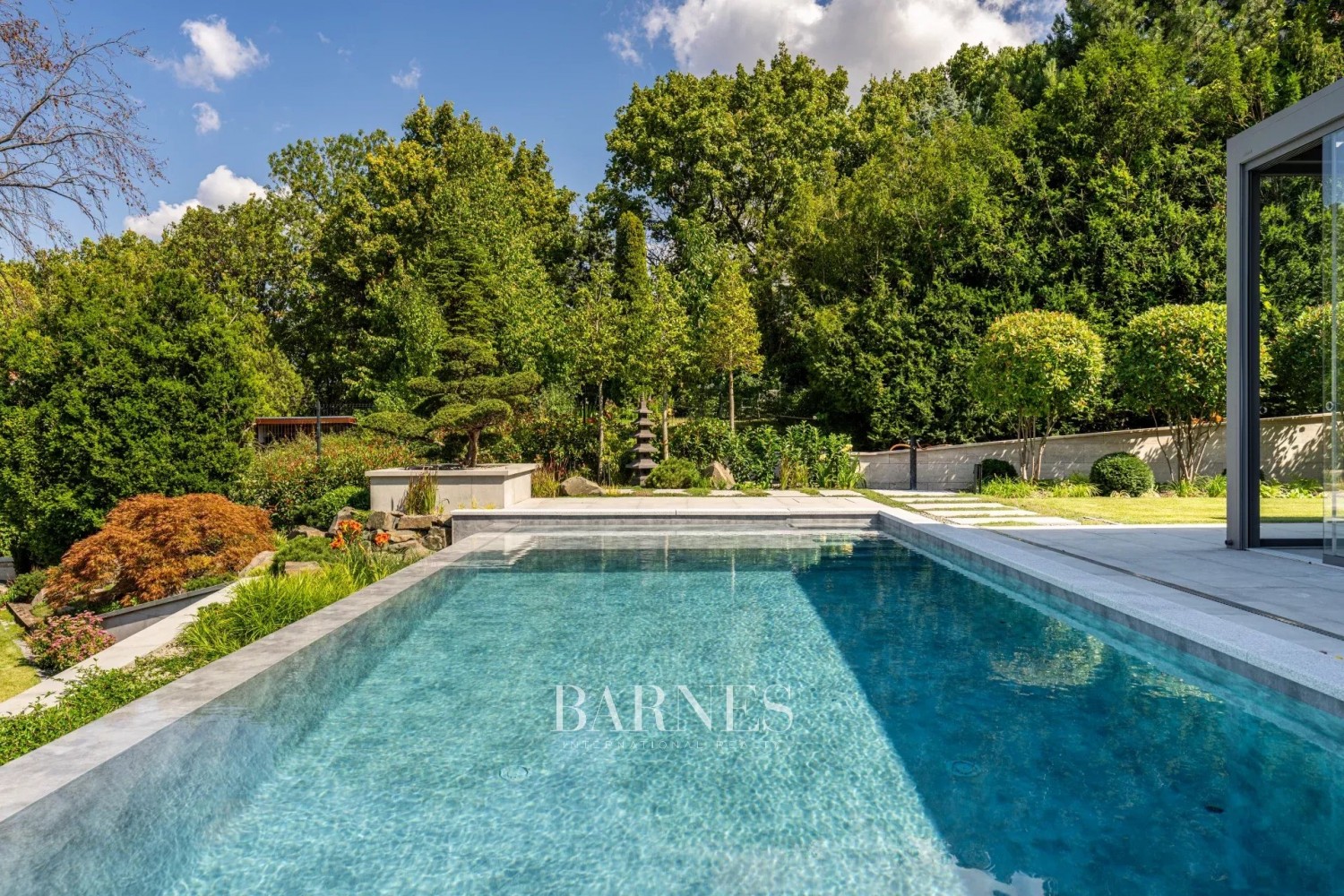 Kulcsrakész, luxus panorámás családi villa a XII. kerületben - picture 8